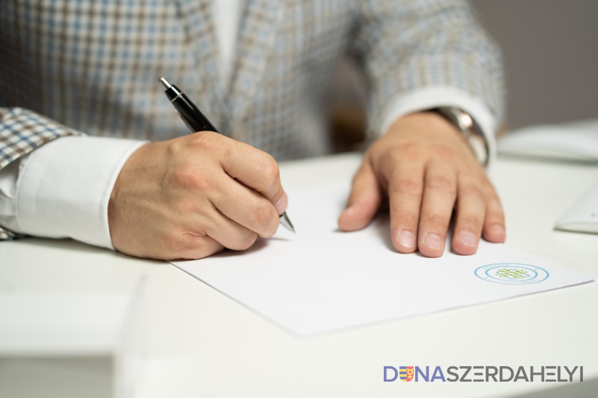 Mesto DS vyhlasuje výberové konanie na obsadenie funkcie riaditeľa Základnej školy Zoltána Kodálya s VJM 