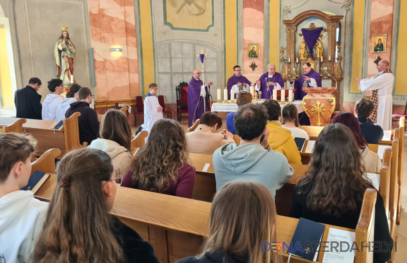 Foto: Arcibiskupský úrad v Trnave Biblická olympiáda 2024/2025 v Trnavskej arcidiecéze: Mladí opäť objavovali posolstvá Biblie