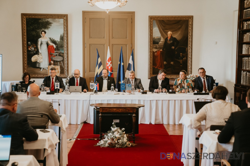 Foto: trnava-vuc.sk TTSK: Hlohovecká hvezdáreň mieri medzi európsku špičku, v meste vznikne nové zdravotnícke centrum