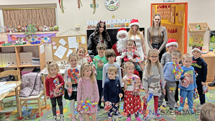 Škôlkari už netrpezlivo očakávali Mikuláša Dlho očakávané popoludnie