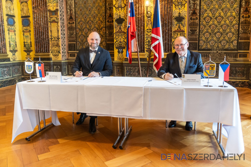 foto: TTSK Trnavský a Olomoucký kraj uzatvorili Dohodu o spolupráci