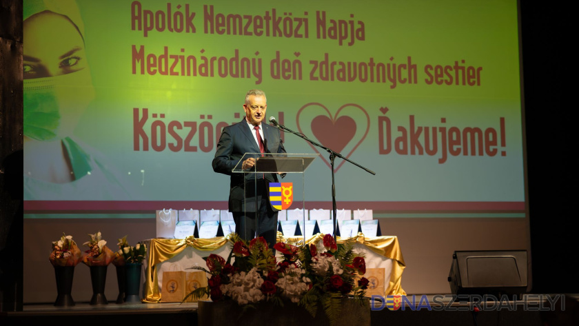 Foto: Rózsár Vince Galavečer na oslavu zdravotných sestier a ošetrovateľov