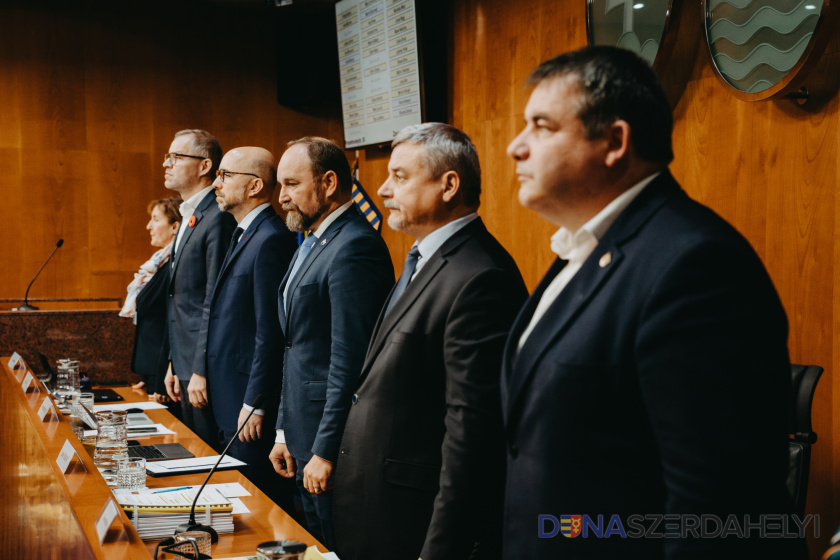 TTSK: Krajskí poslanci jednohlasne schválili rozpočet na rok 2026, prioritami župy budú zdravotníctvo, sociálna starostlivosť a mosty