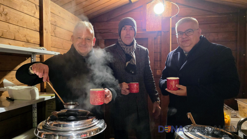 Foto: Attila Nagy Dunajskostredské vianočné trhy