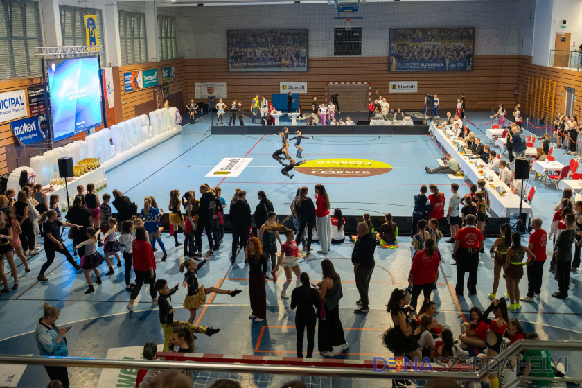 Foto: rovin Tanečníci Klubu Športujsnami získali 6 titulov majstra Slovenska