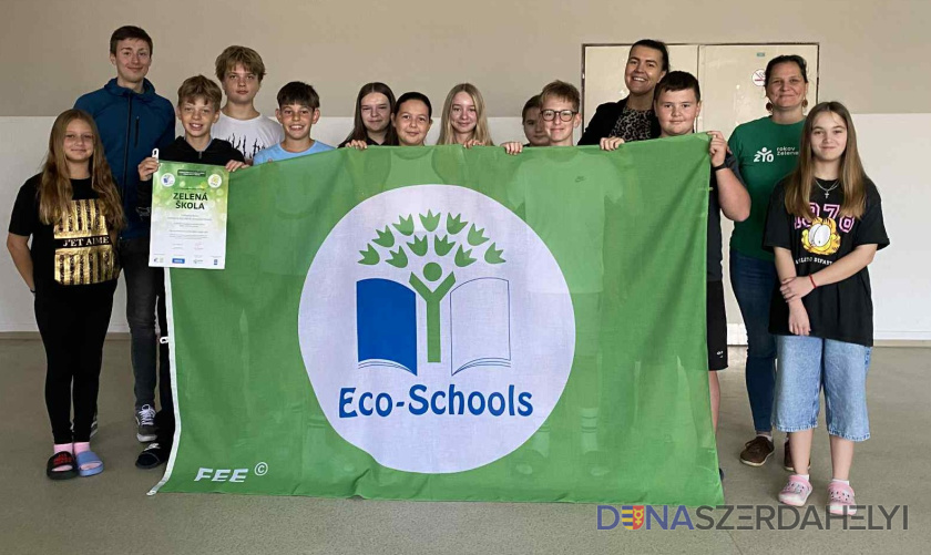 ZŠ Smetanov háj získala certifikát Zelená škola