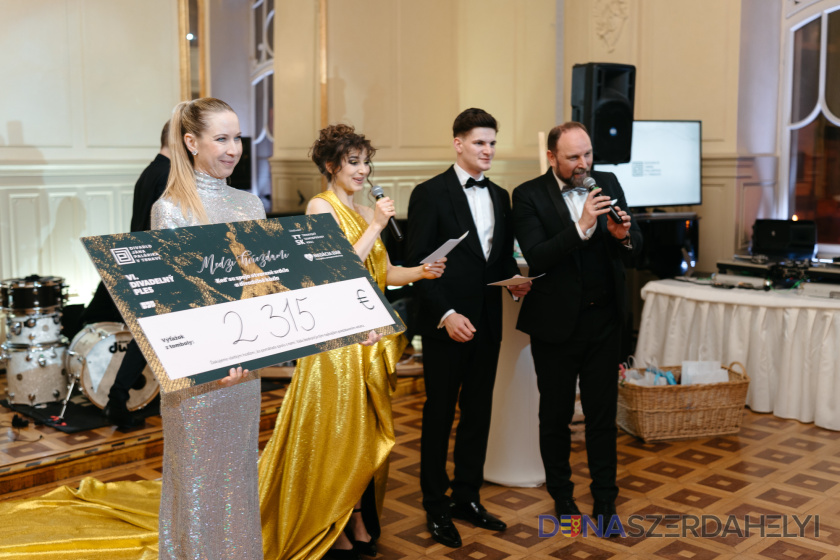 Výťažok zo župného plesu v Divadle Jána Palárika pomôže ľuďom v ťažkých životných situáciách