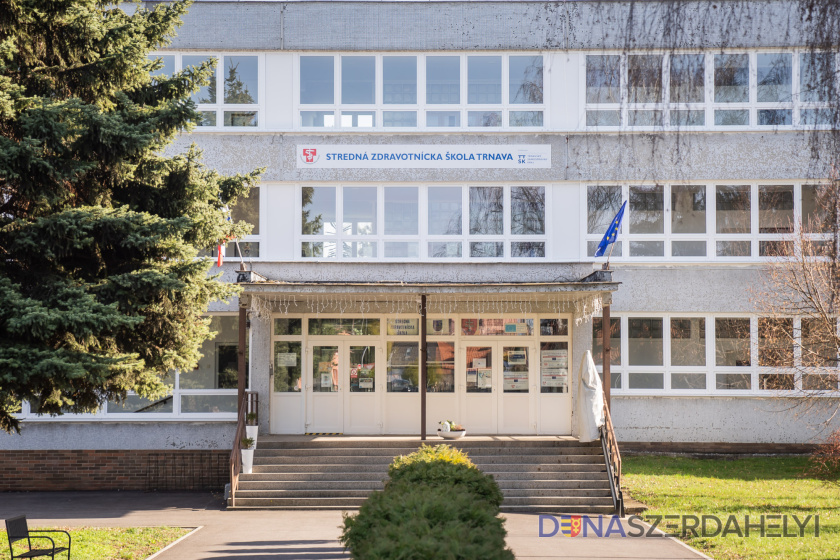 Župa reaguje na dopyt po zdravotníkoch, na Strednej zdravotníckej škole v Trnave otvára novú triedu