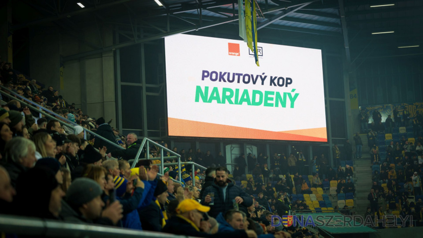 Video: Omyly rozhodcov počas derby DAC 1904-Slovan (0:3)