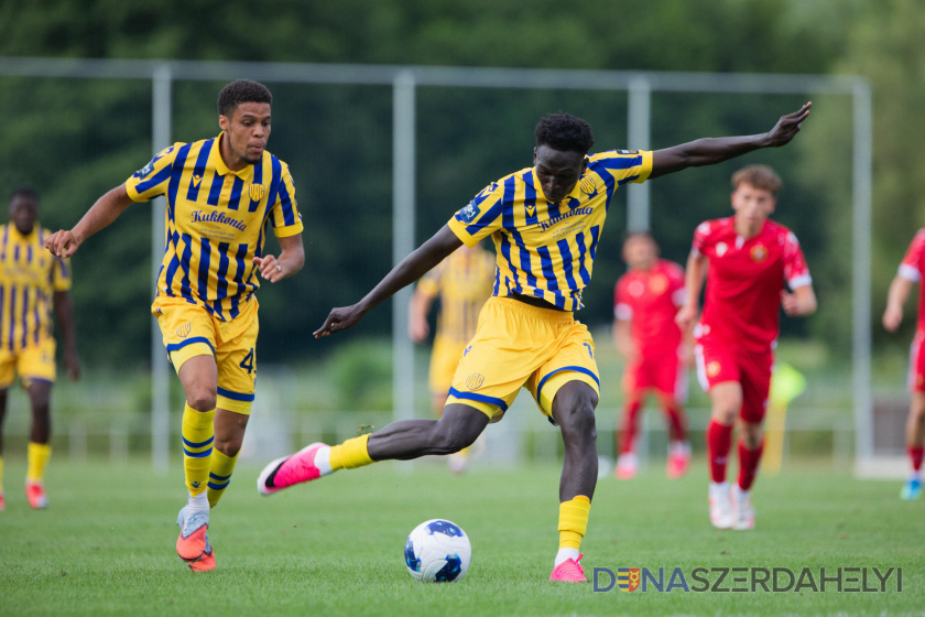 Pred prípravným stretnutím DAC 1904 - Hapoel Tel-Aviv