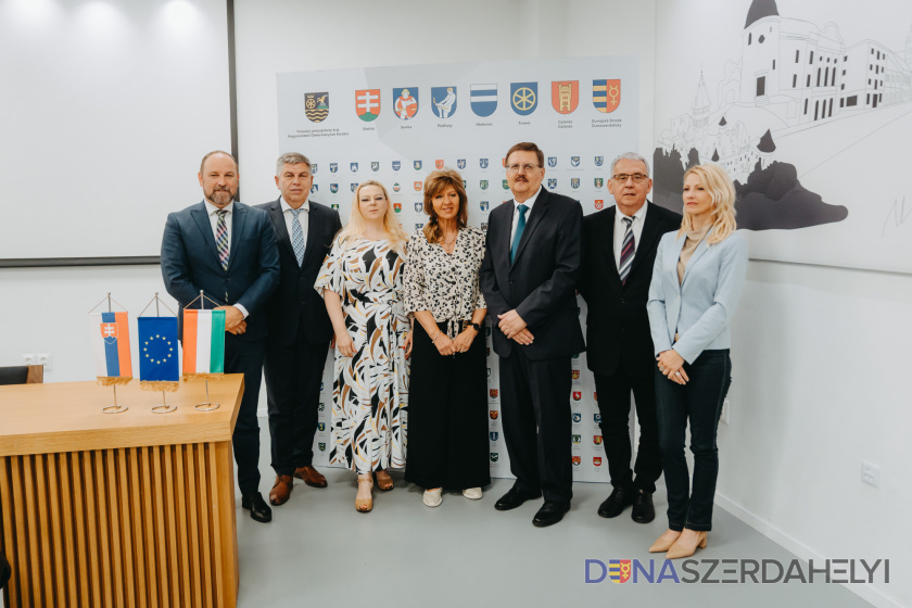 Trnavská župa privítala delegáciu z Maďarska: Európske zoskupenie územnej spolupráce Rába-Dunaj-Váh bude ďalej prinášať rozvoj pohraničia