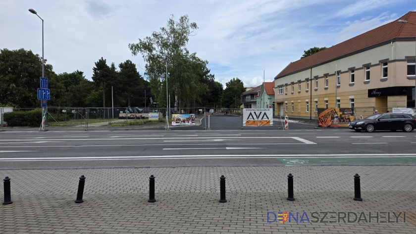 Dobrá správa pre vodičov v Dunajskej Strede: prvá etapa rekonštrukcie Námestia sv. Štefana je ukončená
