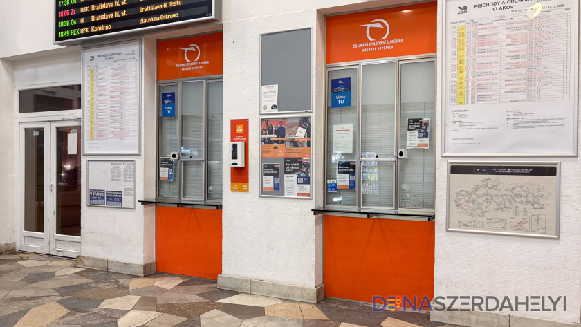 Od 1. februára 2026 sa zatvára pokladňa na dunajskostredskej železničnej stanici (Foto: Vince Rózsár) Od 1. februára sa ruší predaj cestovných lístkov na dunajskostredskej železničnej stanici