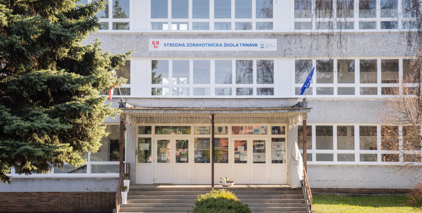 Župa reaguje na dopyt po zdravotníkoch, na Strednej zdravotníckej škole v Trnave otvára novú triedu