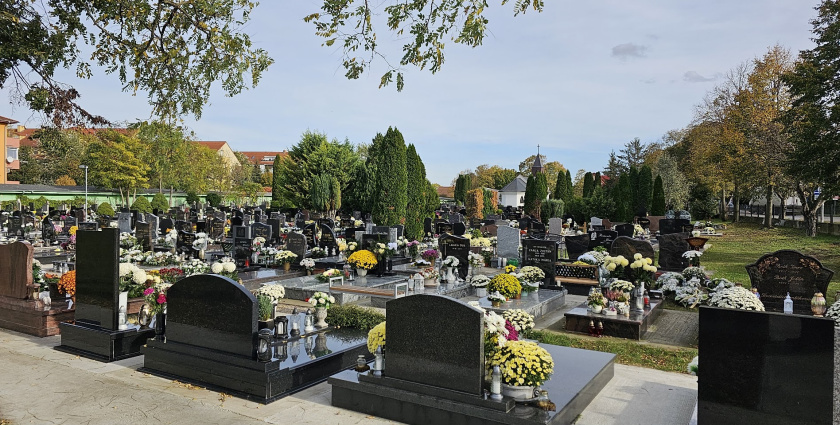 Predĺžené otváracie hodiny a zvýšená prítomnosť polície pri cintorínoch