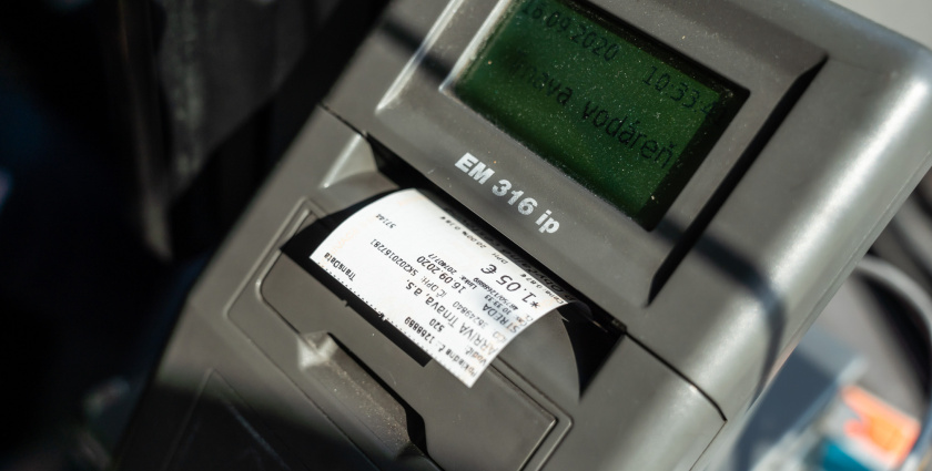 Trnavská župa pomôže obyvateľom s drahými pohonnými hmotami. Cestovanie autobusmi zlacní o 50 %
