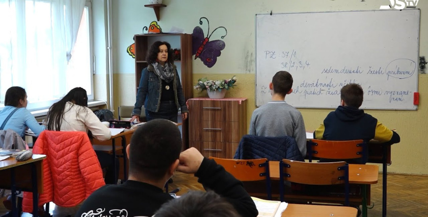 Embedded thumbnail for Cieľom je, aby sa deti v maďarských školách naučili dobre po slovensky