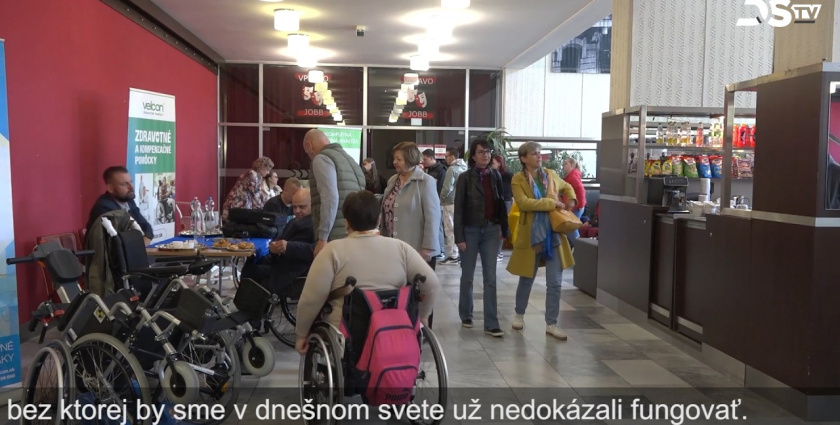 Embedded thumbnail for Podujatie upriamuje pozornosť verejnosti na ľudí žijúcich so zdravotným znevýhodnením