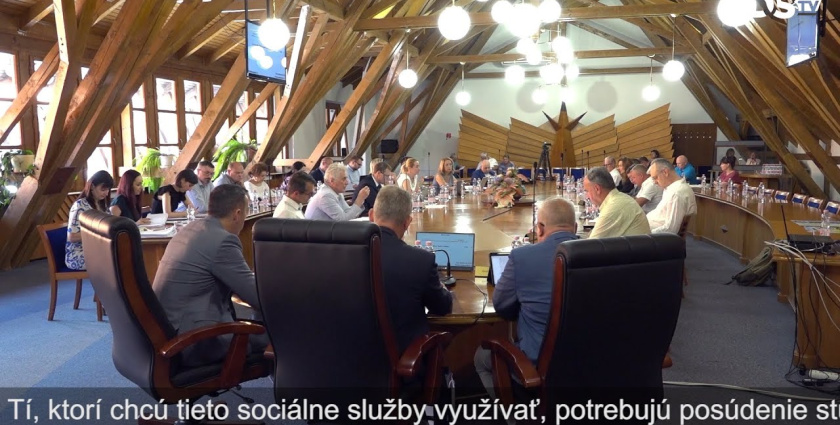 Embedded thumbnail for MsZ pred letnými prázdninami zasadalo poslednýkrát